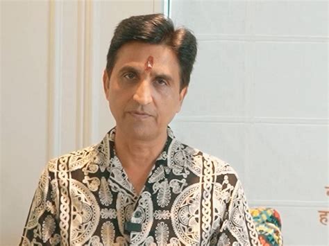 'Ramayana': Kumar Vishwas' lyrics to add charm to Nitesh Tiwari's epic