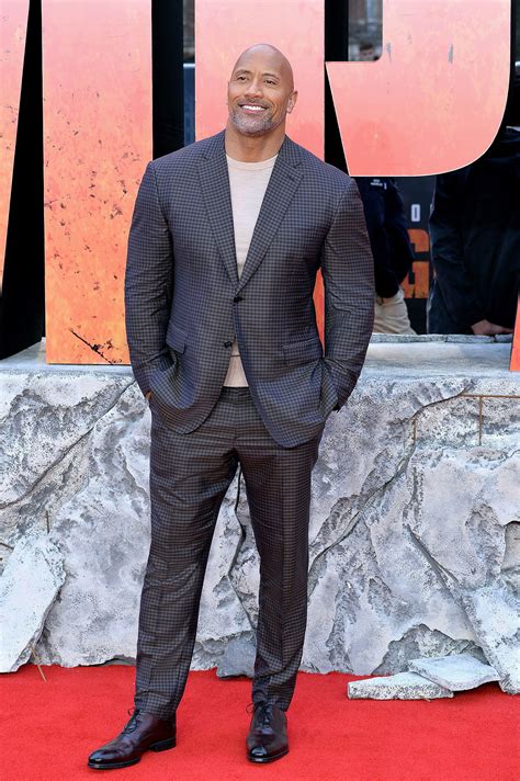 Dwayne Johnson's Suit Looks That Define His Amazing Body Image and High ...