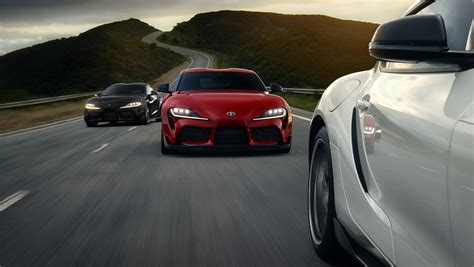 Explora el potente Toyota GR Supra 2025.