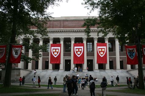 Harvard University | Harvard Acceptance Rate | Harvard Majors