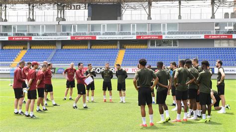 Pictures: Team hold first training session in Baku | Gallery | News ...