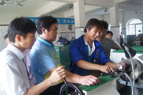 机床切削加工（车工）（中级、高级、预备技师）-北京科技高级技术学校