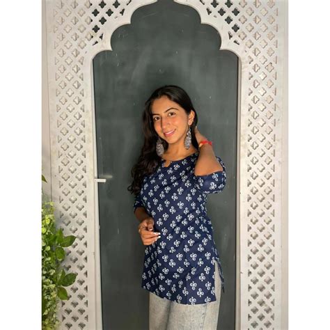Navy Blue Butty Printed Cotton Short Kurti – YOUNIK