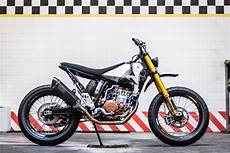 Yamaha Wr Cafe Racer by Yamaha Wr400 Tracker By Meccanica Serrao D Aquino Bikebound Yamaha Wr Cafe Racer