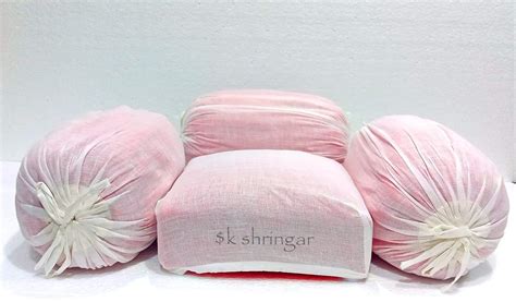 Buy SKMS LADDU Gopal GOL Takiya SIHASAN (12 * 12) Online at Low Prices ...