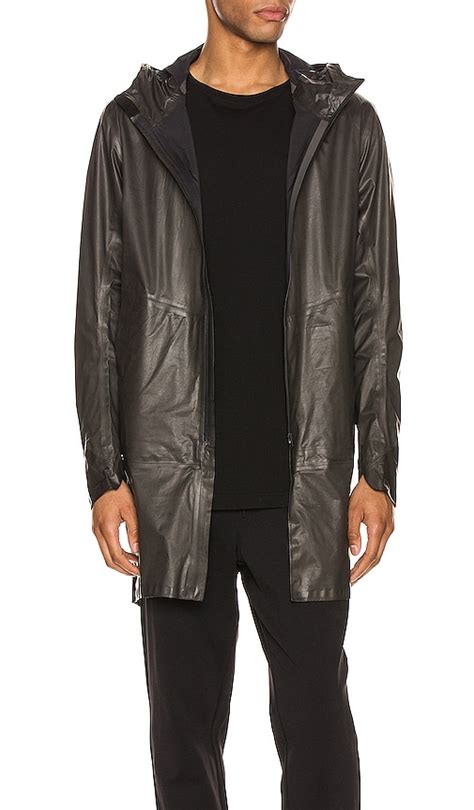 Veilance Monitor Coat in Black | REVOLVE