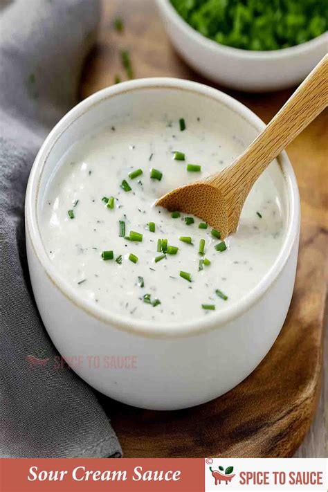 Quick and Easy Sour Cream Sauce Recipe