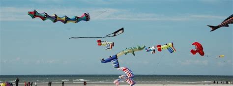 Pier Village Annual Kites at the Pier Festival, Pier Village, Long ...