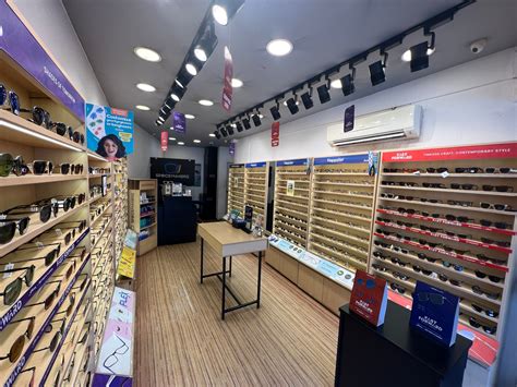 Optician near me | Specsmakers in Ambattur - Red Hills Road | Best ...
