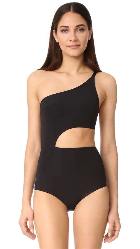 Gal Gadot Black 1 Piece Swimsuit 2019 | PS Fashion
