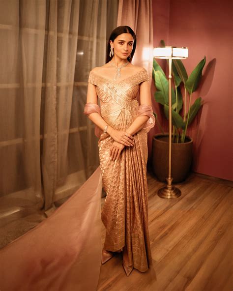 Vintage Banarsi Structured Gown – Amit Aggarwal