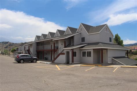 Absaroka Lodge - Gardiner, Montana