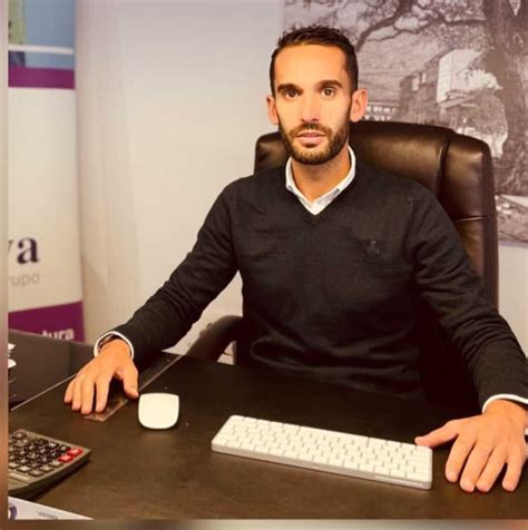 Antonio Trevín presenta a las dos primeras personas que le acompañarán ...