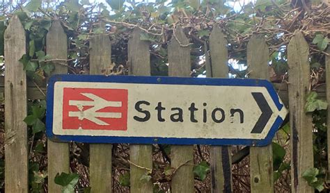 Local Items Signs 的图像结果