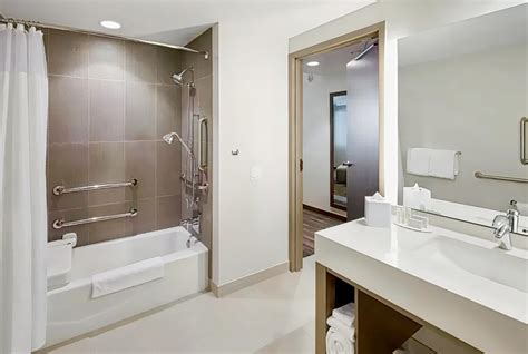 Courtyard by Marriott Knoxville West/Bearden, Knoxville : -24% during ...