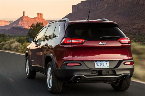 2014 Jeep Cherokee: Around the Block - Automobile Magazine