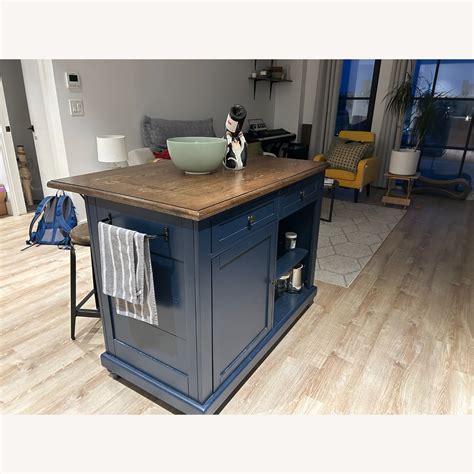 Wayfair Kitchen Island and Stools - AptDeco