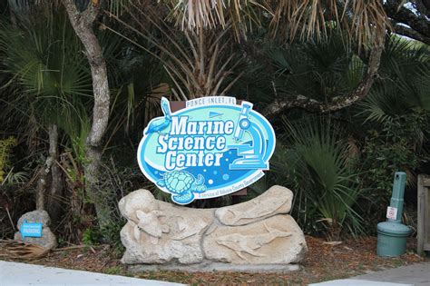 Science Center Sign 的图像结果