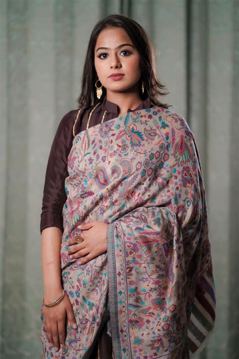 Fine Wool Multi Coloured Paisely Kani Shawl – The Shawl Studio