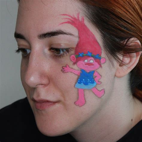 Trolls Face Paint 的图像结果