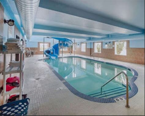 PRAIRIE MOON INN SYLVAN LAKE (Alberta) - Hotel Reviews, Photos, Rate ...