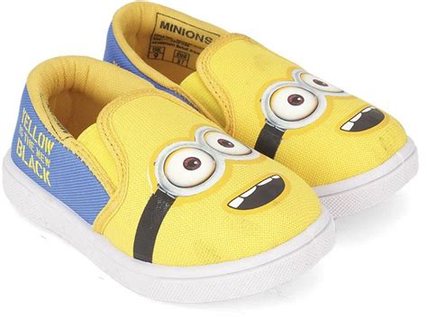 MINIONS Boys Slip on Walking Shoes Price in India - Buy MINIONS Boys ...