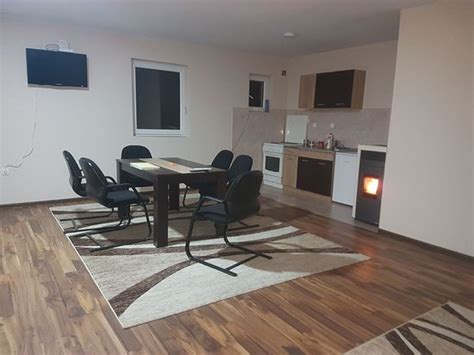 SMESTAJ JULIJA (Sjenica) - Hostel Reviews & Photos - Tripadvisor