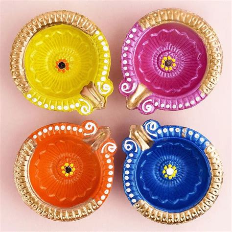 Captivating Clay Diya Exporter, Supplier from Delhi