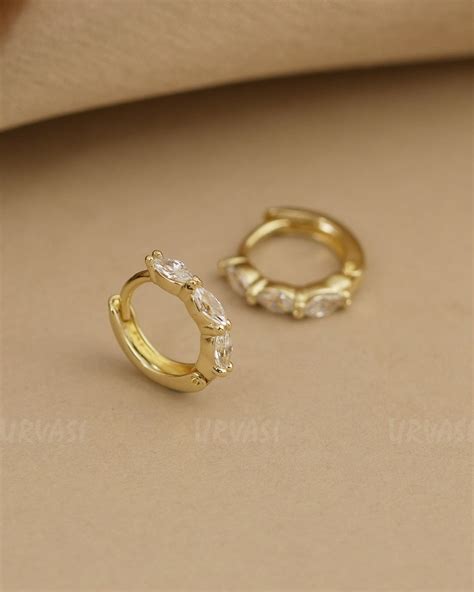 HOOP EARRINGS – URVASI LADIES NOVELTIES