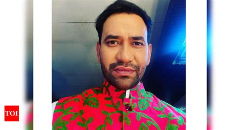 Nirahua tests negative for COVID-19 | Bhojpuri Movie News - Times of India