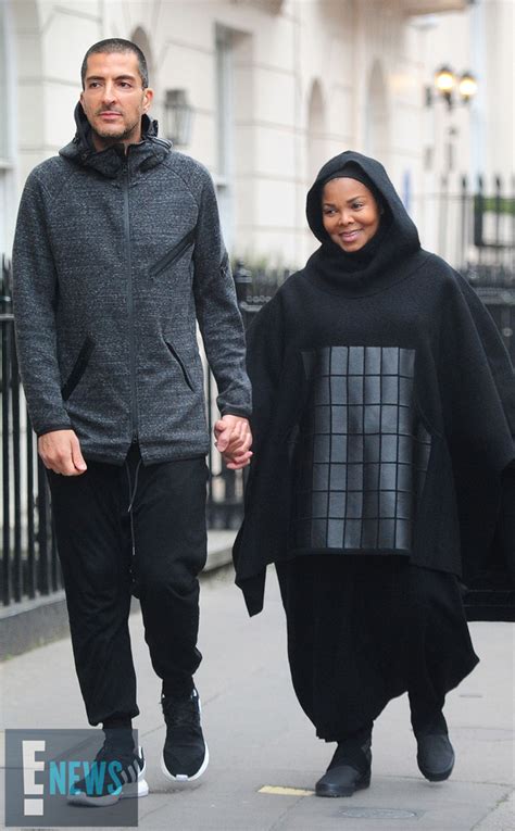 Expectant Mom Janet Jackson Is Glowing as She Steps Out Alongside ...