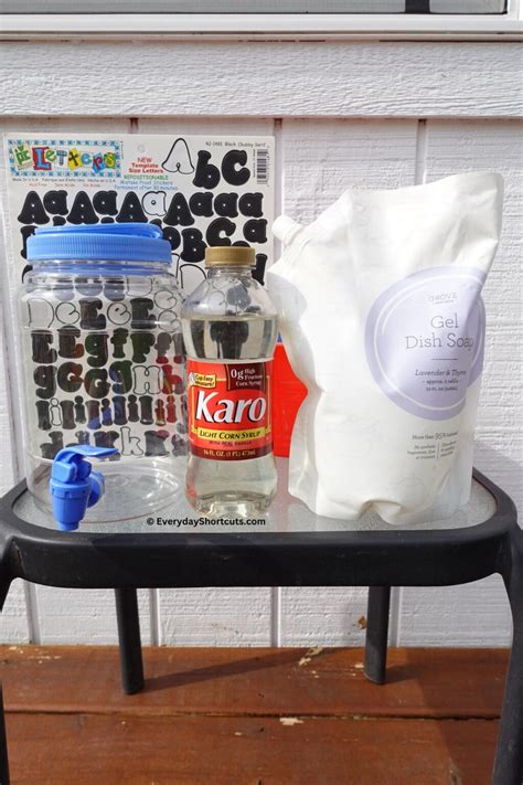 The Best Homemade Bubble Solution With 3 Simple Ingredients - Everyday ...