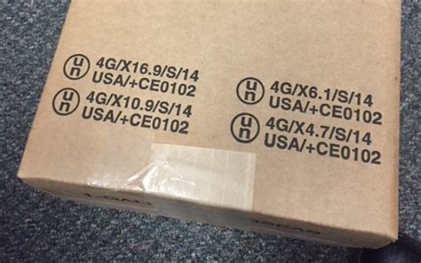 Package Handler Loading Trucks 的图像结果