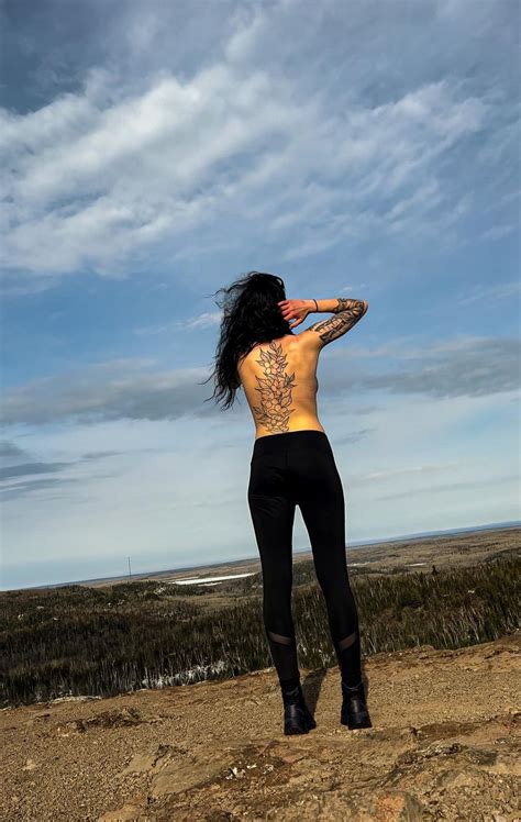 Built for deepthroats and creampies : r/MNexhibitionists