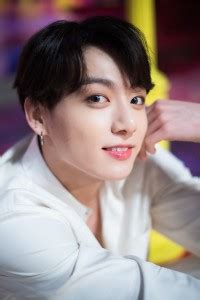 BTS Boy With Luv Jungkook (A) Fine Art Print - Personalities posters in ...