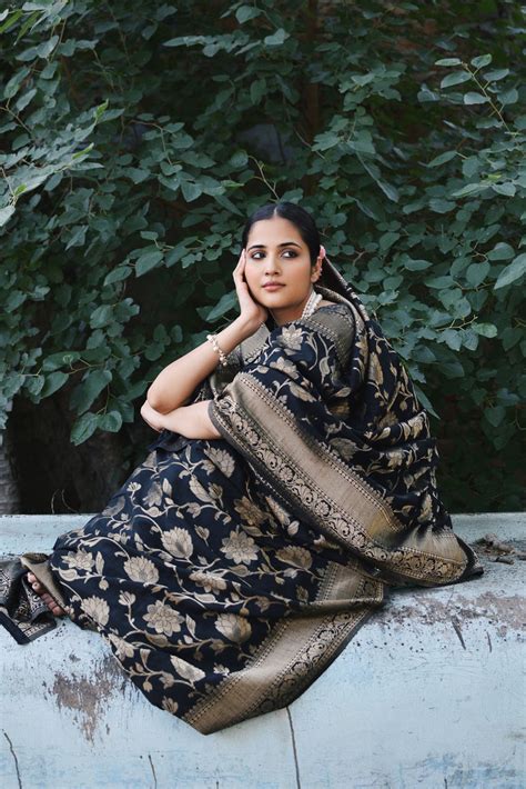 Tips To Perfect Makar Sankranti Saree Look | Binal Patel