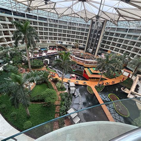 HOTEL SAHARA STAR (Mumbai) - Hotel Reviews, Photos, Rate Comparison ...