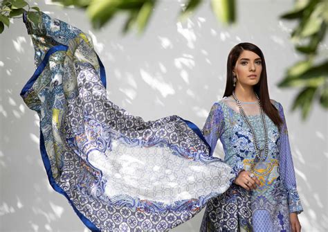 Hina Shah Luxury Lawn Collection 2018 – Bluu HS-06 – YourLibaas