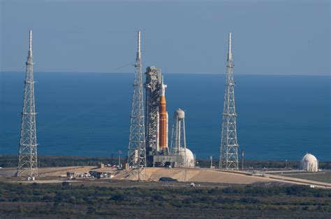 Artemis II Launch Delayed: Rocket Leak Issues Postpone Moon Mission - World Today Journal