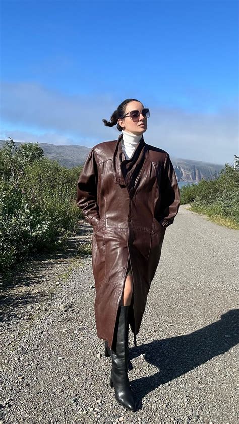 Long brown chocolate leather coat – Scandicmama