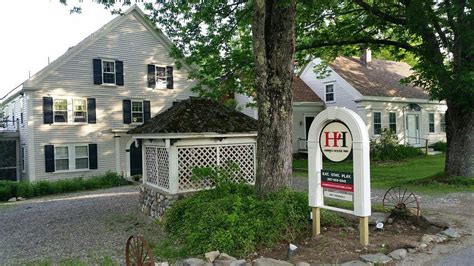 HAWK HOUSE INN (Walpole) - B&B Reviews, Photos, Rate Comparison ...