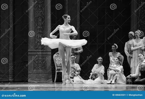 Twist Dance Flying Skirts 的图像结果