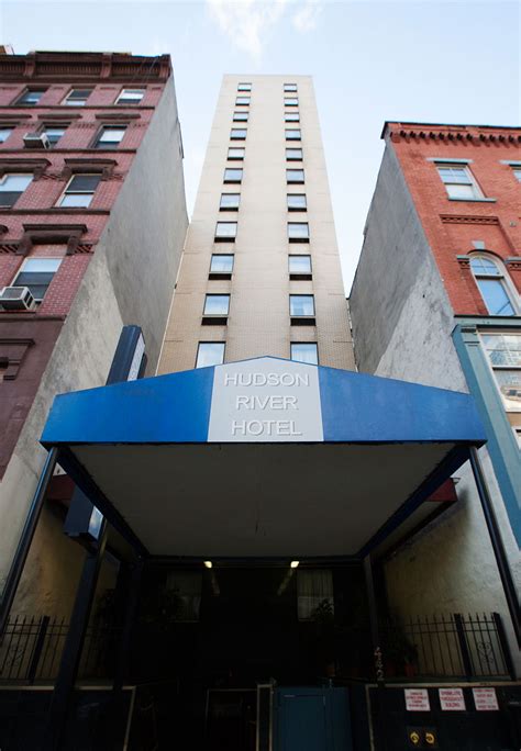 Photos - Hudson River Hotel