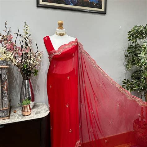 Buy Sarees for Women Online In India - Etsy India