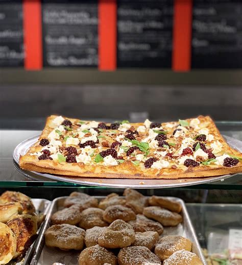 BROOKLYN PIZZA Restaurant in New York / Menus & Photos