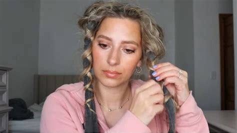 Image result for Robe Curls Tutorial