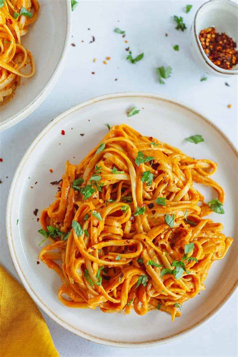 Vegan Roasted Red Pepper Pasta - Plant n' Spice