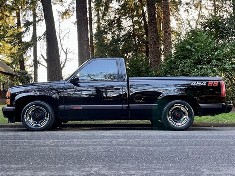 Is the Chevy 454SS King of the OBS trucks? We Think So! Here’s Why.