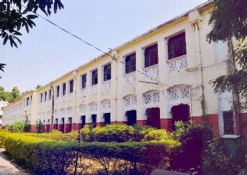 Karamat Husain Muslim Girls P. G. College