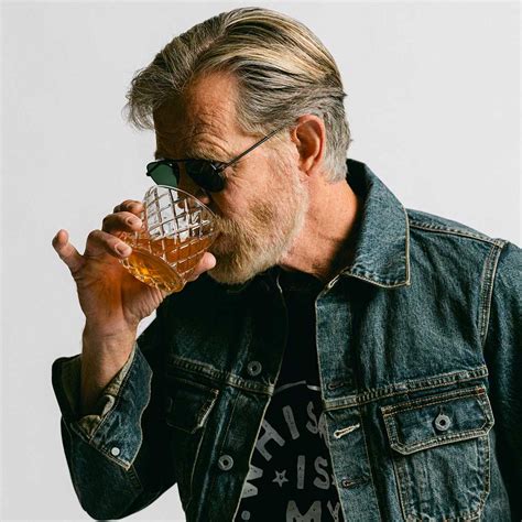 Here's How Much Money Each 2025 First-Round NFL Rookie Is Making - Men ...